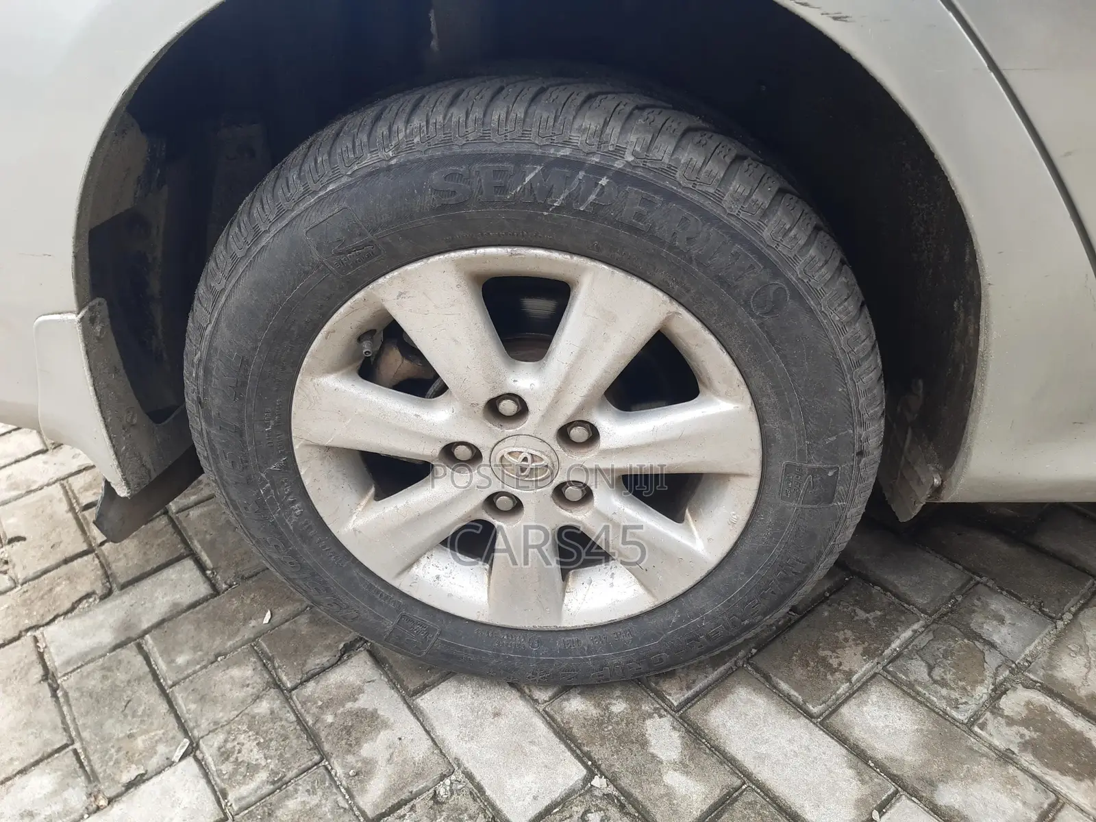 Toyota Corolla 2011 Silver