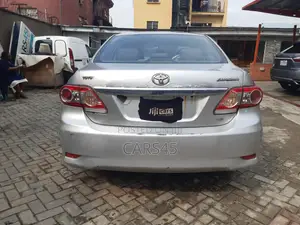 Toyota Corolla 2011 Silver