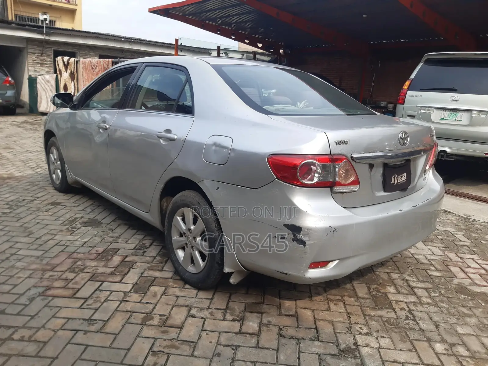 Toyota Corolla 2011 Silver