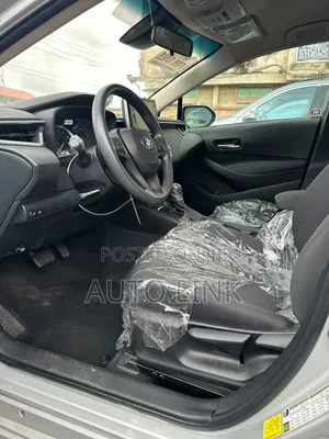 Toyota Corolla LE 2021 Silver