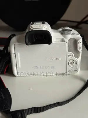 Canon Eos R50