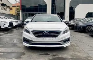 Hyundai Sonata Sport 2.0T 4dr Sedan (2.0L 4cyl Turbo 6A) 2015 White