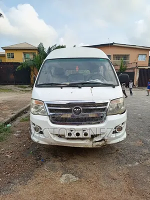Foton View 2013 White