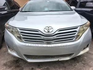 Toyota Venza AWD 2010 Silver