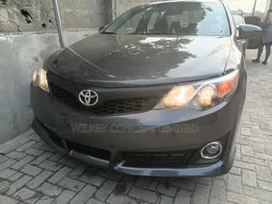 Toyota Camry 2012 Gray