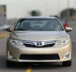 Toyota Camry 2013 Gold