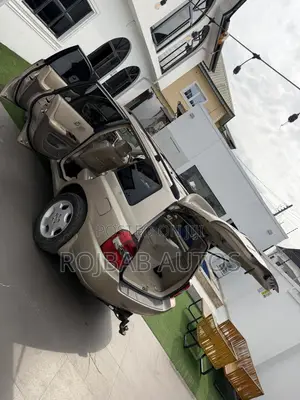 Toyota Highlander Limited V6 2005 Gold