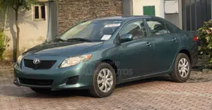 Toyota Corolla 2010 Green