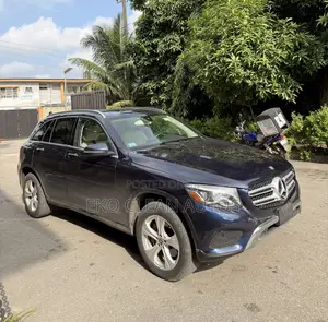 Mercedes-Benz GLC-Class 2016 Blue