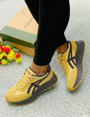 Female Sneakers Available in Size 38_40