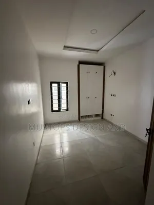 4bdrm Townhouse/Terrace in Lekki Phase 2 for sale
