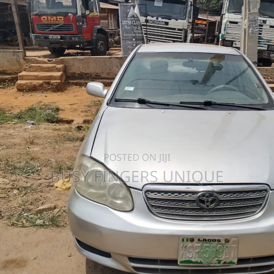 Toyota Corolla 2004 Silver