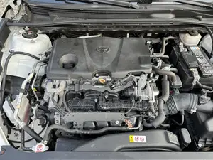 Toyota Camry XLE FWD (2.5L 4cyl 8AM) 2018 White