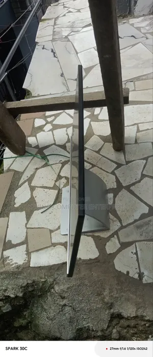 23 Inches HP
