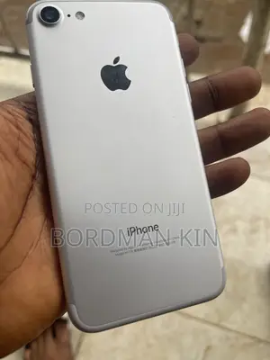 Apple iPhone 7 32 GB Silver