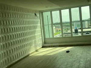 3bdrm Penthouse in Sangotedo Shoprite for sale