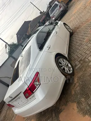 Lexus ES 350 2011 White