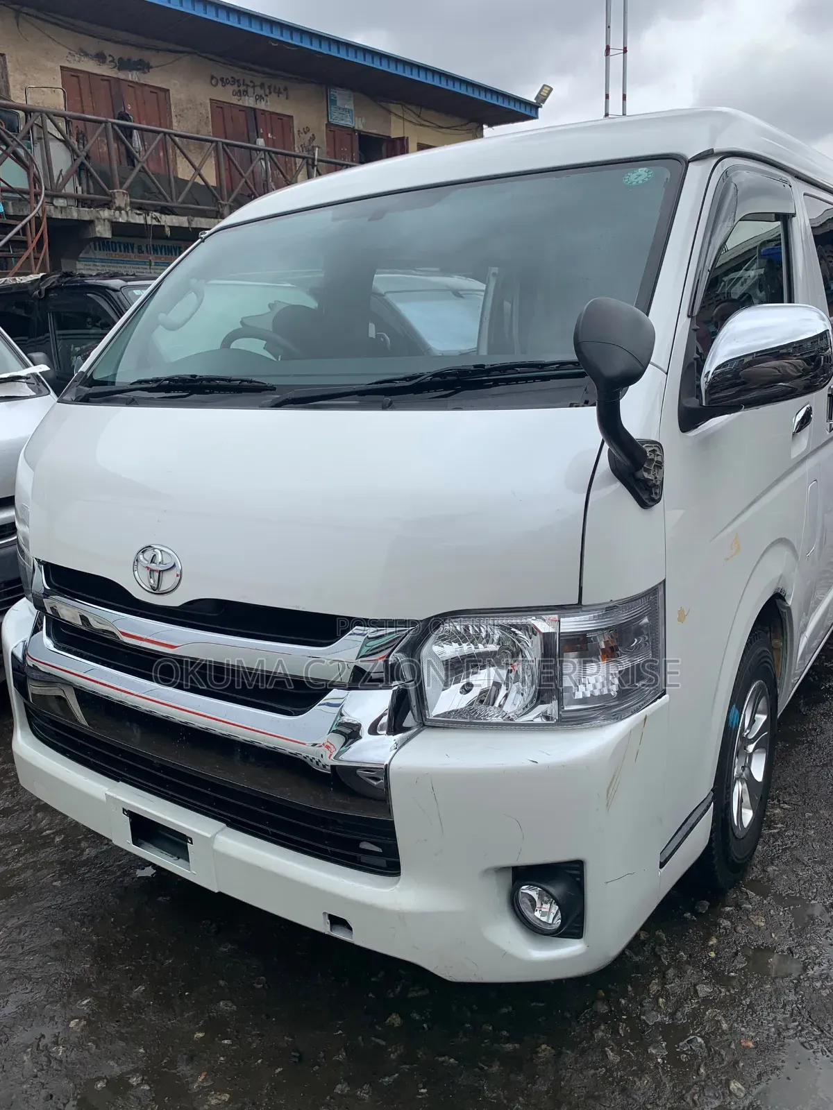 Toyota HiAce 2015 White