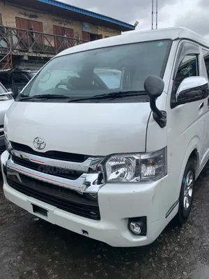 Toyota HiAce 2015 White