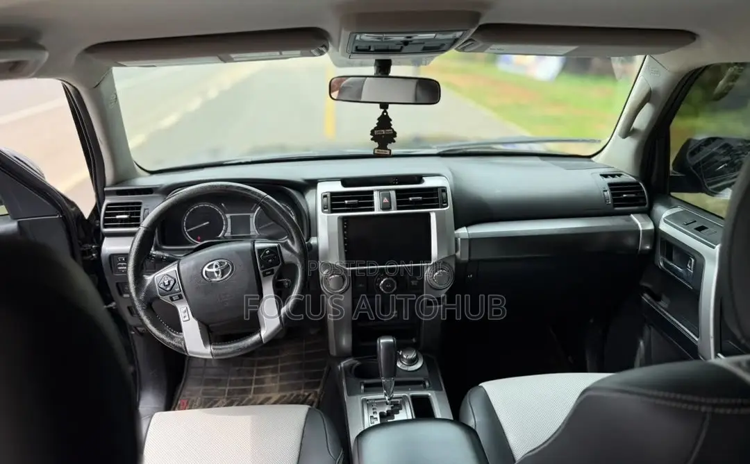 Toyota 4-Runner 2016 Black