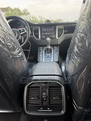 Porsche Macan Base 2018 Gray
