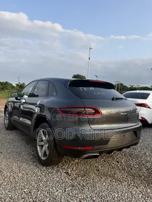 Porsche Macan Base 2018 Gray