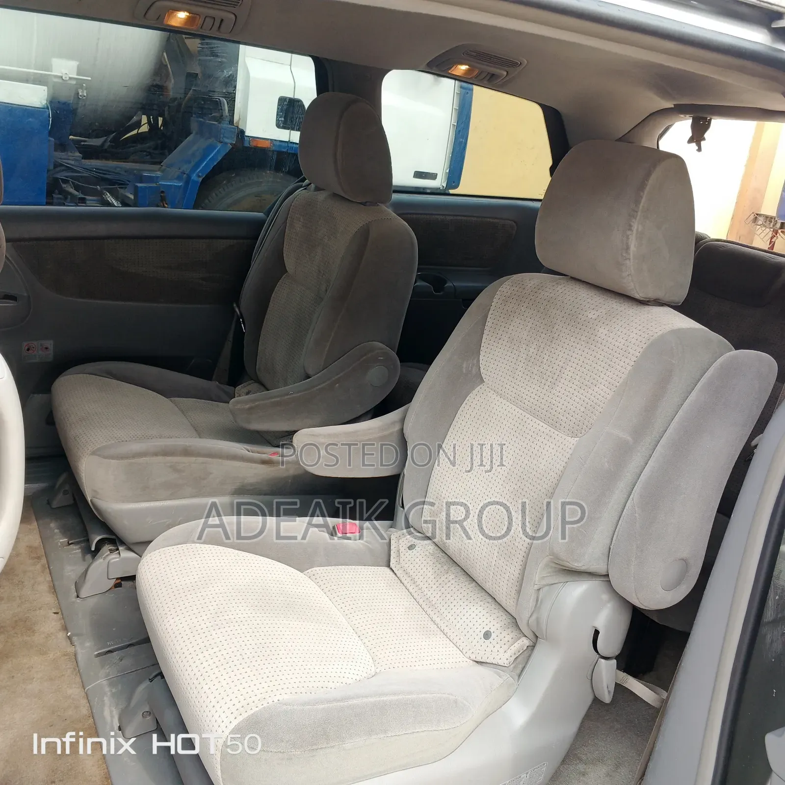 Toyota Sienna 2010 Silver