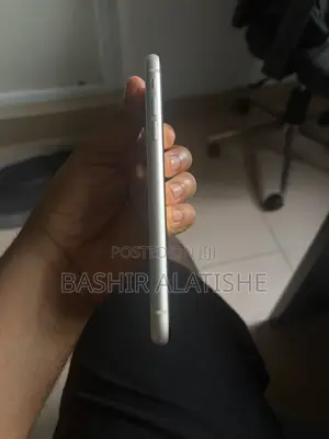 Apple iPhone 11 64 GB White