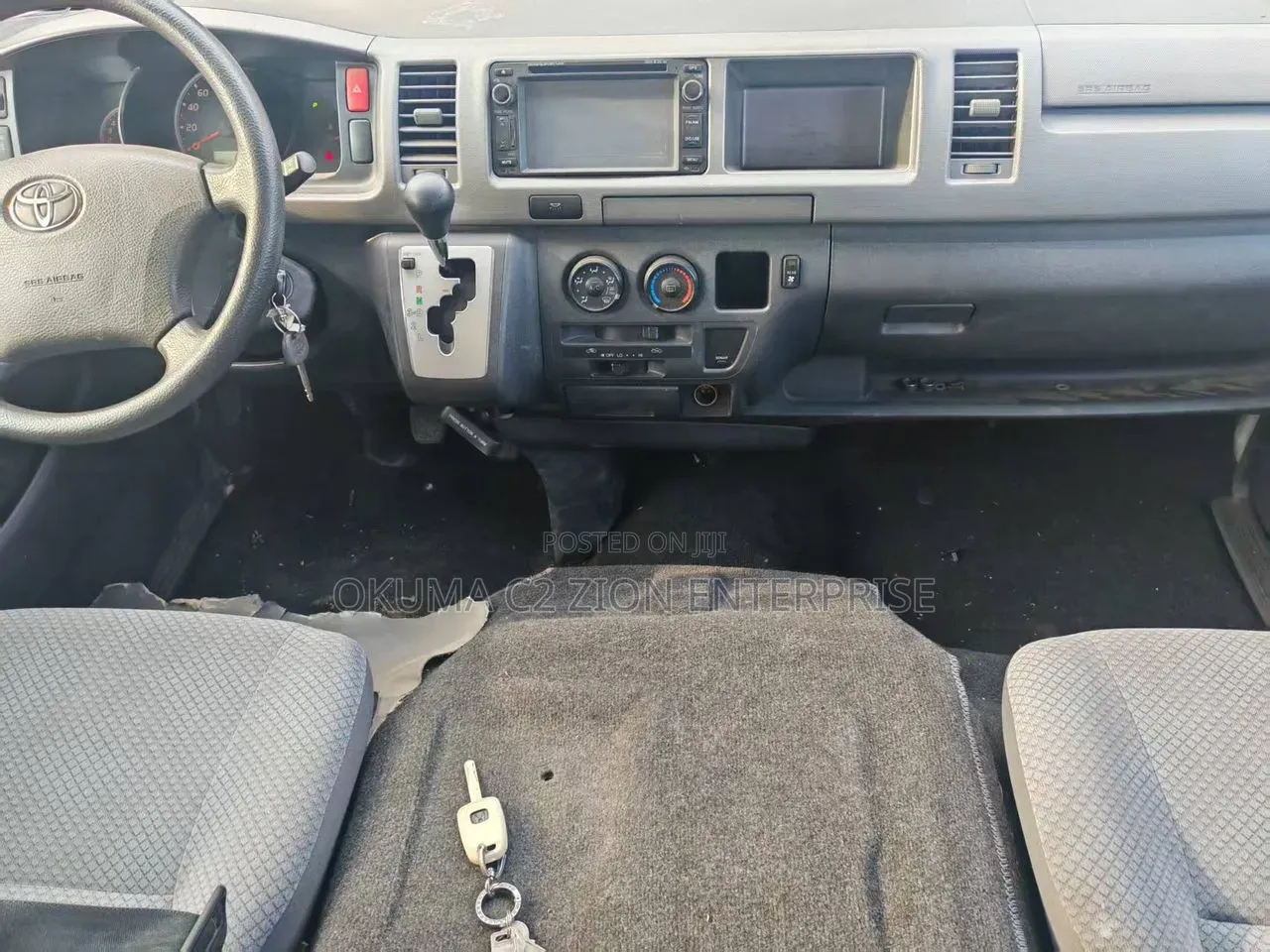 Toyota HiAce 2015 White