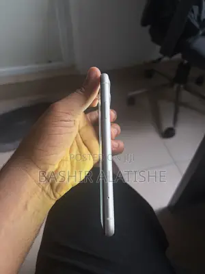 Apple iPhone 11 64 GB White