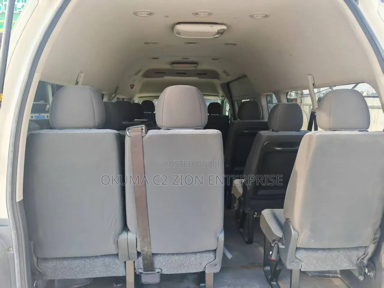 Toyota HiAce 2015 White