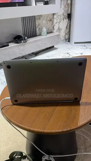Laptop Apple MacBook Pro 2020 8GB Intel Core i5 SSD 512GB