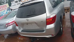 Toyota Highlander 2010 Silver