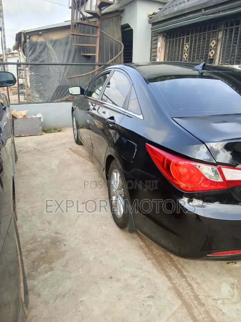 Hyundai Sonata 2012 Black