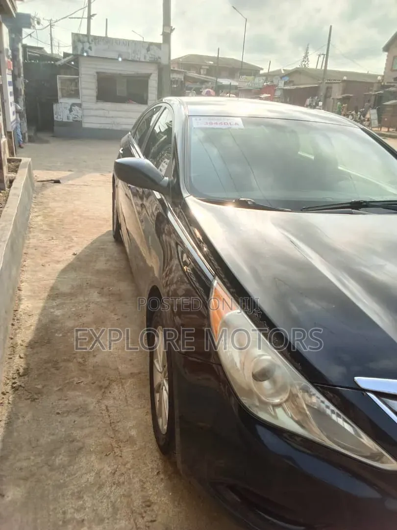 Hyundai Sonata 2012 Black