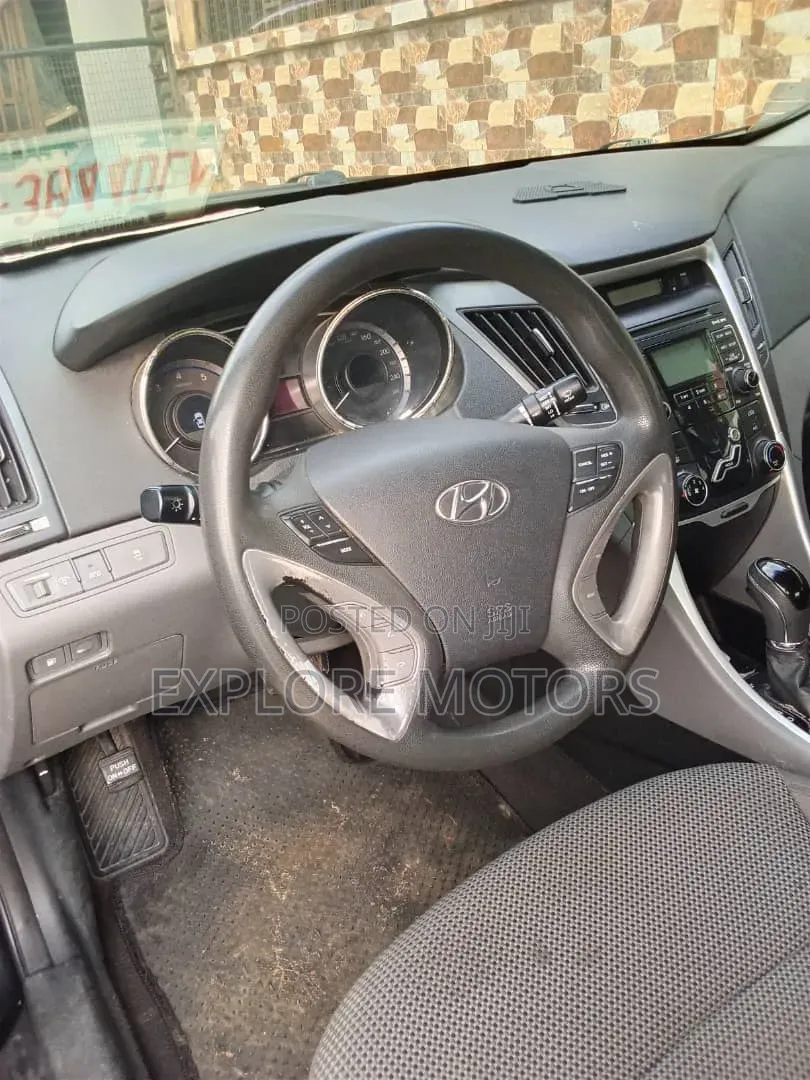 Hyundai Sonata 2012 Black