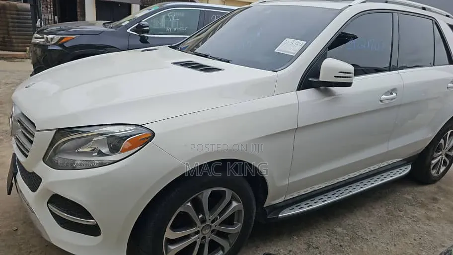 Mercedes-Benz GLE-Class 2016 White