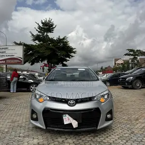 Toyota Corolla 2015 Silver
