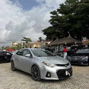 Toyota Corolla 2015 Silver
