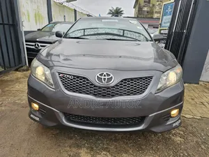 Toyota Camry 2010 Gray
