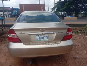 Toyota Camry 2004 Gold
