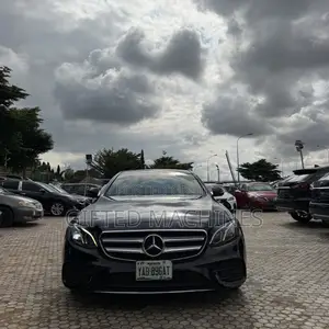 Mercedes-Benz E300 2017 Black