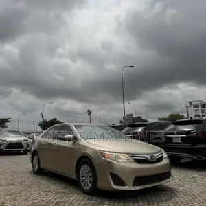 Toyota Camry 2012 Gold