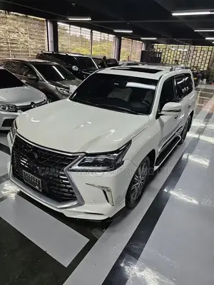 Lexus LX 570 (5 seats) AWD 2015 White