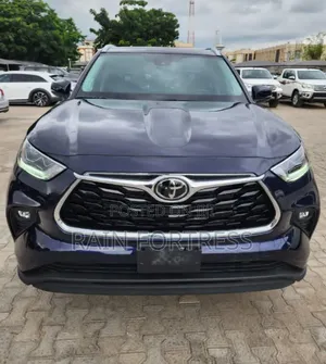 Toyota Highlander 2022 Blue