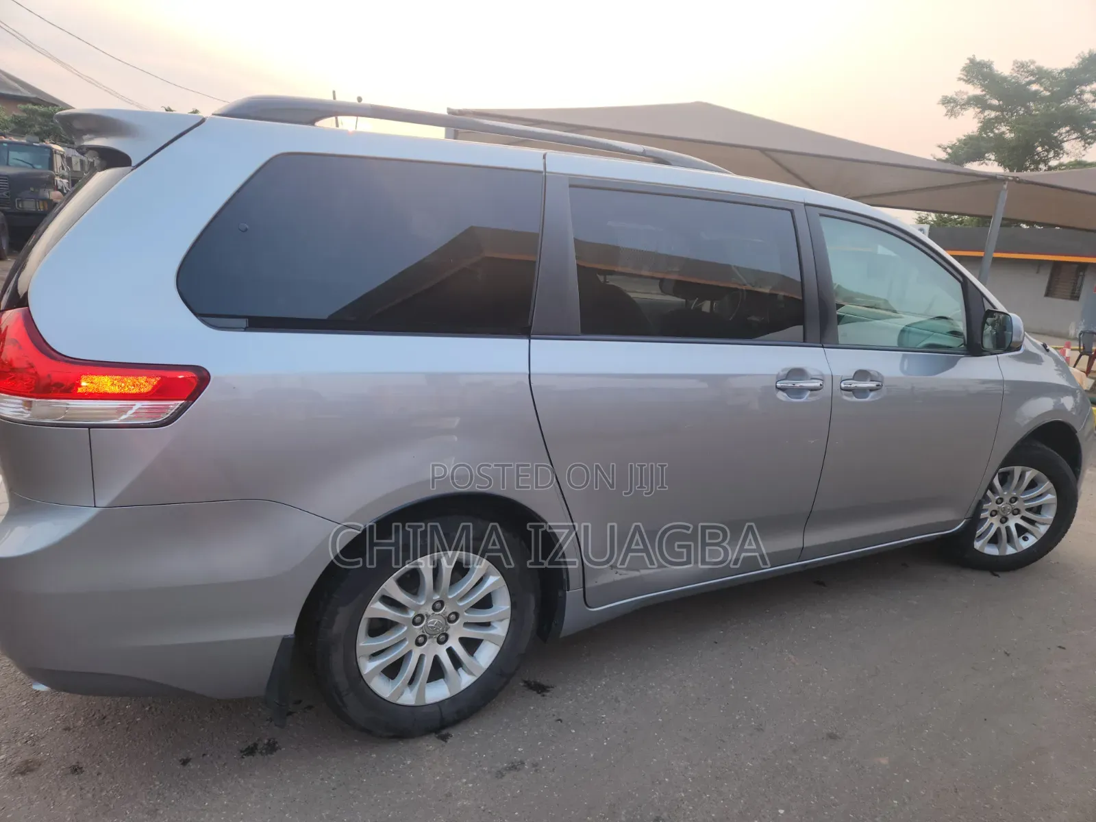 Toyota Sienna 2013 Silver