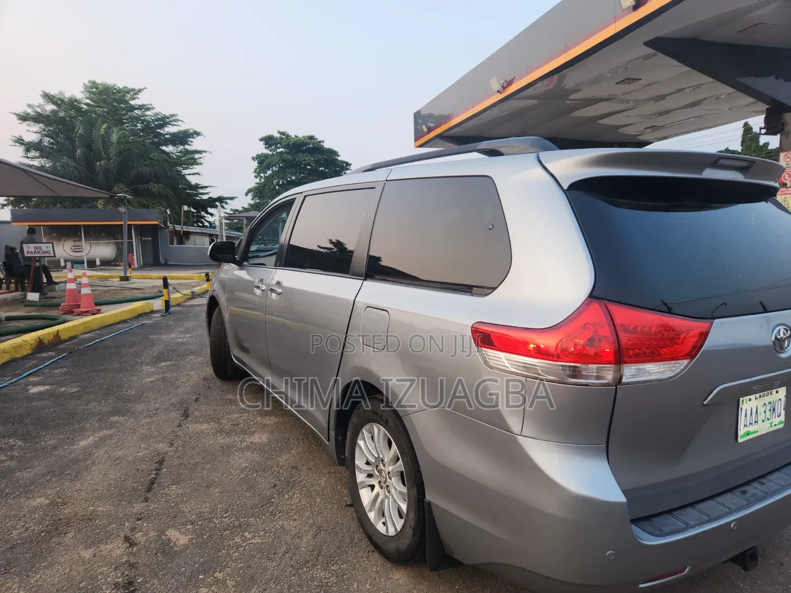 Toyota Sienna 2013 Silver