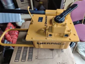 Enerpac Hand-Operated Hydraulic Pump – Heavy-Duty Industrial Pump