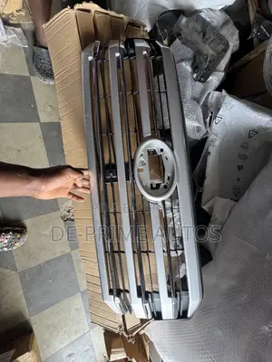 Land Cruiser Grille