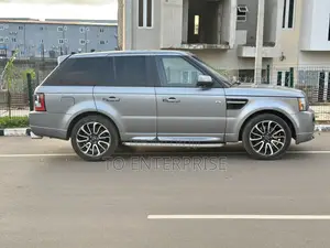 Land Rover Range Rover 2011 Gray